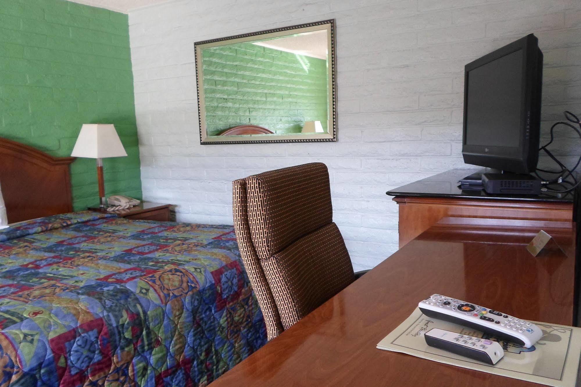 Hitching Post Studios Inn サンタクルーズ エクステリア 写真