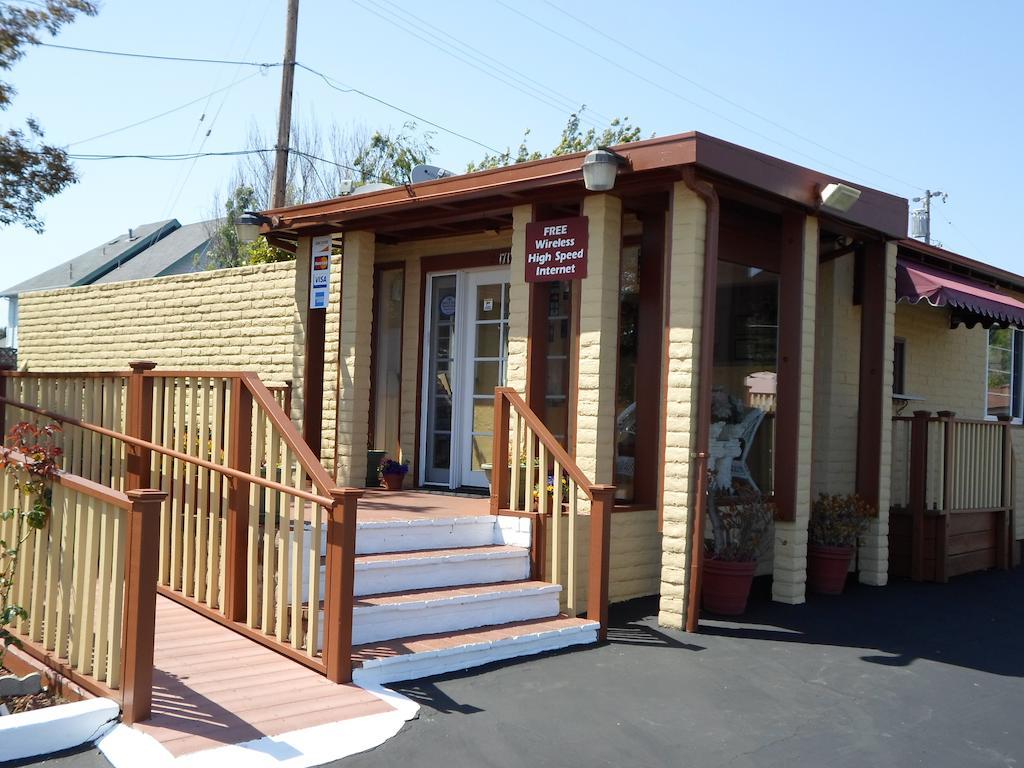 Hitching Post Studios Inn サンタクルーズ エクステリア 写真